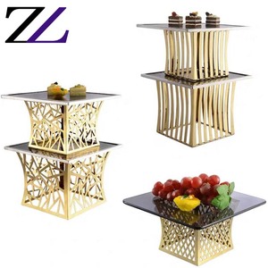 Peralatan Perjamuan Hotel Dekorasi Pernikahan Persegi Penutup Emas Kue Kaca Melayani Piring Prasmanan Peninggi Penyangga Elevasi Prasmanan - Product Image 1