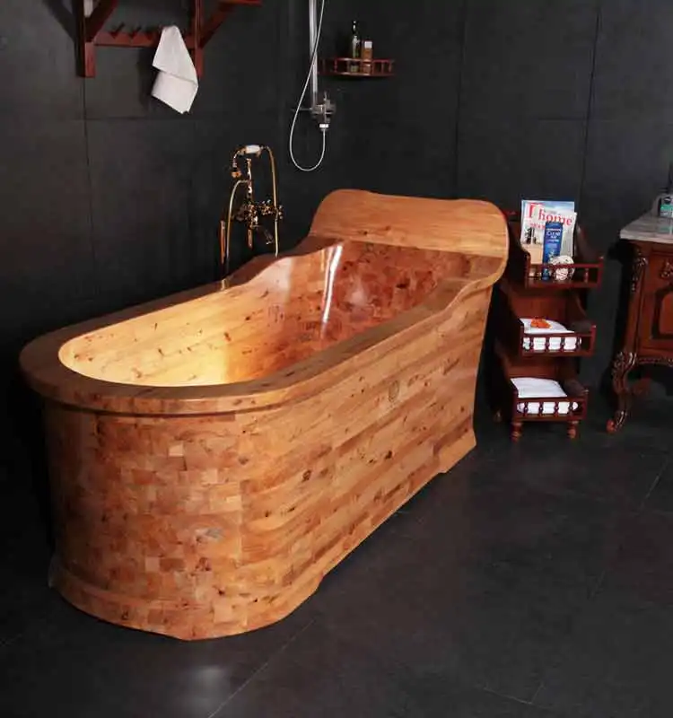 Элегантная деревянная ванна с функцией спа