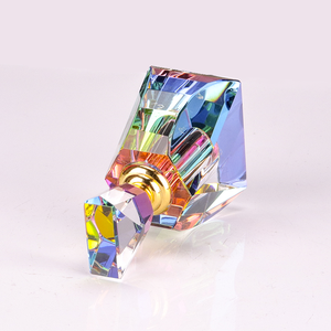 Venta al por mayor decoración <span class=keywords><strong>de</strong></span> botellas <span class=keywords><strong>de</strong></span> aceite <span class=keywords><strong>de</strong></span> 3ml 6ml 12ml <span class=keywords><strong>de</strong></span> cristal <span class=keywords><strong>de</strong></span> regalo botellas <span class=keywords><strong>de</strong></span> <span class=keywords><strong>perfume</strong></span> con color del arco iris - Product Image 4