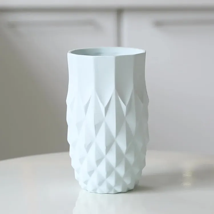 Werbe gute qualität günstige preis geriffelte design keramik blumen vase