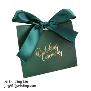 <span class=keywords><strong>Sac</strong></span> en papier pour cadeaux <span class=keywords><strong>de</strong></span> fête <span class=keywords><strong>de</strong></span> mariage ou d'<span class=keywords><strong>anniversaire</strong></span> avec nœud en ruban doré personnalisé avec logo imprimé - Product Image 4