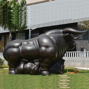Escultura de bronce de toro y oso para decoración al aire libre - Product Image 4