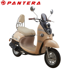 Petit scooter à essence facile à conduire, moto 150cc pour femmes - Product Image 2