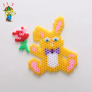 Nhà Máy Cung Cấp Tùy Chỉnh Thiết Kế Mini Hama Hạt Pegboard 5Mm Perler Bead Đồ Chơi DIY Thiết Kế Hội Đồng Quản Trị Hama Hạt Cho Trẻ Em