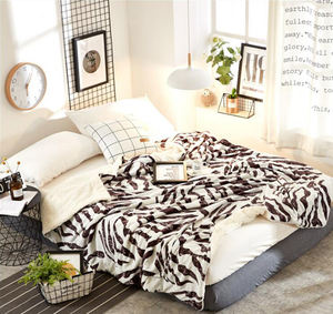 Nuevo diseño <span class=keywords><strong>2</strong></span> capas 100% poliéster tejido impreso franela fleece sherpa throw manta hecha en china - Product Image 2