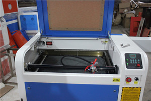 Co2 60 w pas cher laser équipement usine graver sur le bambou bois arylic de gravure laser machine de découpe à vendre - Product Image 6