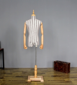 Torse en tissu recouvert de <span class=keywords><strong>mannequin</strong></span> 80F-3M <span class=keywords><strong>avec</strong></span> <span class=keywords><strong>bras</strong></span> en bois réglable - Product Image 2