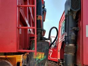 Euro 2 Euro 4 Prime Mover Truck Tracteur Howo Truck 6x4 336 375 benne d'occasion - Product Image 4