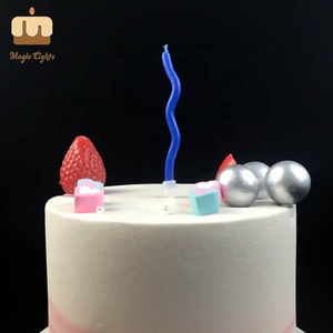 Precio barato <span class=keywords><strong>de</strong></span> fábrica diseño personalizado colorido Zig Zag cumpleaños fiesta pastel <span class=keywords><strong>velas</strong></span> al <span class=keywords><strong>por</strong></span> <span class=keywords><strong>mayor</strong></span> - Product Image 5