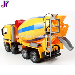 Camion Betoniera Giocattolo in Plastica 1:22 a Frizione per Costruzioni Pesanti - Product Image 2