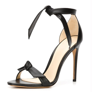 Sandales laconiques pour femmes Nouveau tendance Vente en gros personnalisé avec nœud papillon Fleurs Bride à la cheville 10cm de haut Talons fins à bout ouvert - Product Image 1