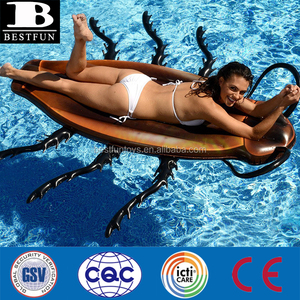 Nhà máy tùy chỉnh <span class=keywords><strong>PVC</strong></span> <span class=keywords><strong>Inflatable</strong></span> gián hồ bơi <span class=keywords><strong>Float</strong></span> Vinyl thổi lên côn trùng hình phòng chờ bè gấp đảo nước đồ chơi - Product Image 4
