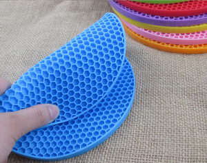 High Quality Professional Factory Custom Heat Resistant Round Non slip Kitchen <strong>Table</strong> Silicone Mat - Product Image 4
