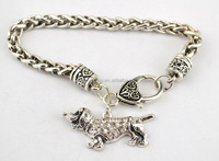 Bracelet avec fermoir à homard et pendentif mignon en forme de chien teckel en pierre de cristal pour les amoureux des animaux