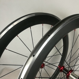 28インチ自転車合金カーボンホイールセット60mmカーボン合金クリンチャーホイールセット中国カーボンホイール合金ブレーキ面700C - Product Image 6