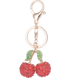 Venta al por mayor en existencias exquisito bolso encantos accesorio mujer lindo 3D metal rhinestone cereza llavero - Product Image 2