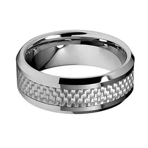 Anillo de tungsteno con incrustaciones de fibra de carbono para hombre, joyería a la moda, Banda Dorada, alta calidad, carburo de tungsteno, cobalto