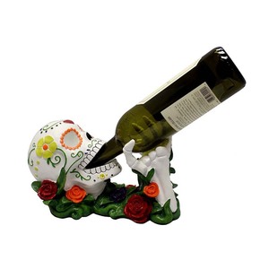 Estante de vino con calavera de resina de azúcar, para el Día de los muertos - Product Image 1
