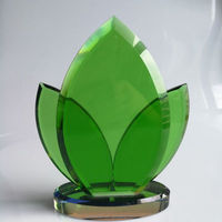 Nouvelle conception simple et belle forme de feuille de verre trophée en cristal de haute qualité pour cadeau souvenir
