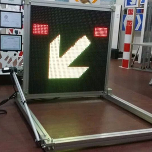 Señales de tráfico LED de hueso del vehículo, señales de mensaje variables LED controlado inalámbrico - Product Image 1