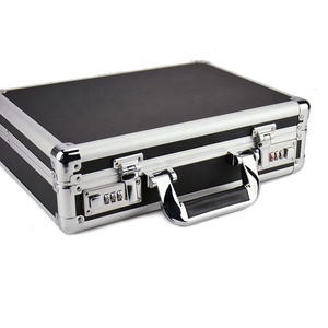 Maletín Personalizado de Metal y Aluminio para Abogado - Product Image 3