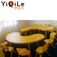 Table à manger demi-lune en plastique pour enfants