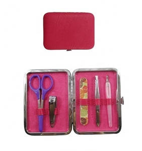 Etiqueta privada <span class=keywords><strong>Niñas</strong></span> Mujeres Juego <span class=keywords><strong>de</strong></span> tratamiento <span class=keywords><strong>de</strong></span> uñas <span class=keywords><strong>de</strong></span> acero inoxidable <span class=keywords><strong>Kit</strong></span> <span class=keywords><strong>de</strong></span> <span class=keywords><strong>manicura</strong></span> Rosa elegante - Product Image 1