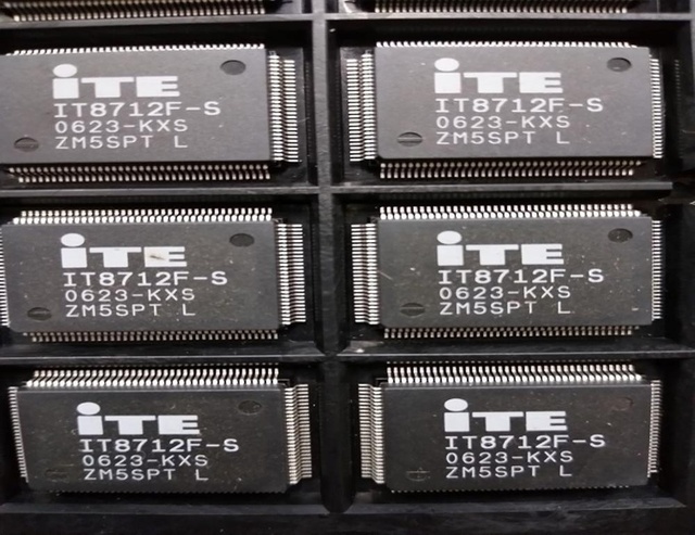 New And Original Electronic Components It8712f-s Ic