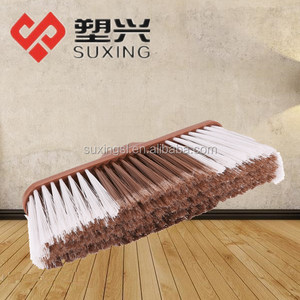 El mercado de dubai Venta caliente plástico hogar <span class=keywords><strong>escoba</strong></span> PET PP cabeza de <span class=keywords><strong>cepillo</strong></span> de limpieza de la casa piso cepillos suave cabeza de <span class=keywords><strong>cepillo</strong></span> con mango de madera - Product Image 2