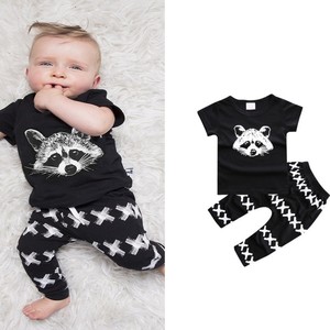 Set di <span class=keywords><strong>Abbigliamento</strong></span> Estivo per Neonati, Completo Bambino con Stampa Cartoon, Maglietta e Pantaloni Neri alla Moda, 0-34 Anni - Product Image 3