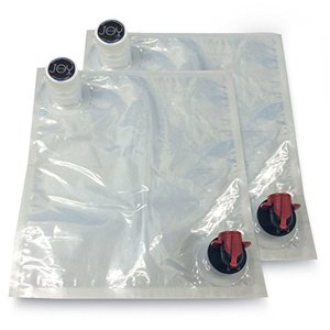 Dispensador de Agua y Vino de Plástico Irrompible Personalizado en Caja - Product Image 1
