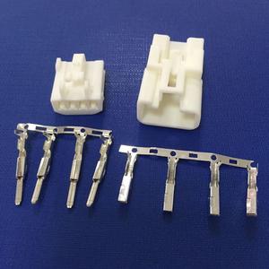 自動車用4ウェイメスピンプラグ電気自動車プラスチックケーブルコネクタ7283-1044 - Product Image 2