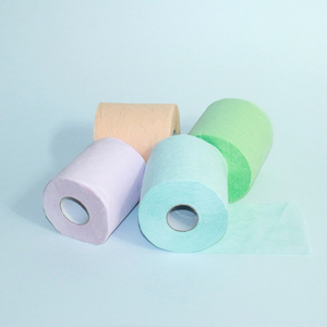 Papel higiênico de marca colorido