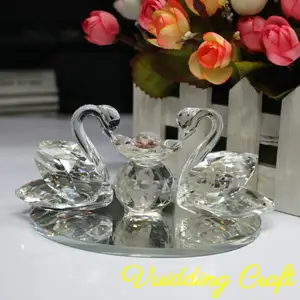 Decoración de mesa de cristal en el ojo del cisne para regalo de boda