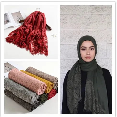 Alta calidad barato y fino popular al por mayor nueva llegada de algodón encaje viscosa bufanda mujeres hijab en varios modelos