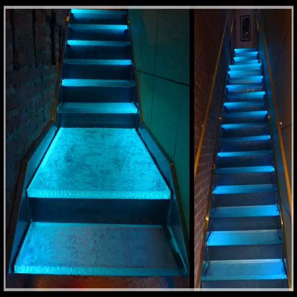 Лестница из хрустального литая стекла толщиной 1 1/2 дюйма