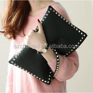 Bolso de mano con remaches para mujer, diseño novedoso - Product Image 5
