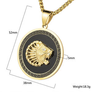 <span class=keywords><strong>Collana</strong></span> con <span class=keywords><strong>Ciondolo</strong></span> <span class=keywords><strong>Leone</strong></span> in Smalto Nero Personalizzata all'Ingrosso, Gioielli Trendy in Acciaio Inossidabile Placcato Oro 18K Impermeabile per Uomo - Product Image 2