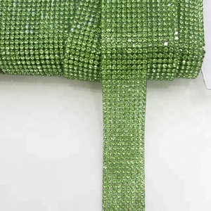 L147 2cm colorato Hotfix strass Trim Crystal Iron on o Hotfix, colla da usare. Forma della catena di strass con motivo Flatback - Product Image 4