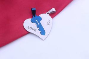 Colgante de acero inoxidable con forma de corazón <span class=keywords><strong>para</strong></span> hombre y mujer, collar de rompecabezas <span class=keywords><strong>para</strong></span> parejas, regalo colorido <span class=keywords><strong>para</strong></span> enamorados, joyería al por mayor - Product Image 3