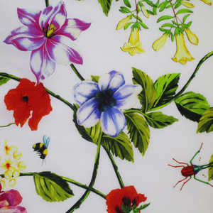 Tissu en crêpe <span class=keywords><strong>de</strong></span> <span class=keywords><strong>soie</strong></span> pure italienne à impression numérique pour écharpe ou vêtement - Product Image 6