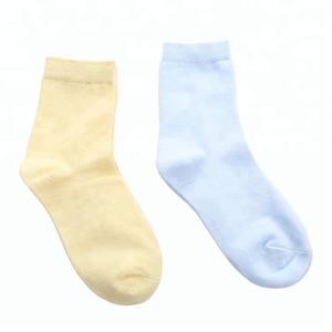 <span class=keywords><strong>Calcetines</strong></span> Escolares para Niños de Colores Variados al por Mayor - Product Image 4
