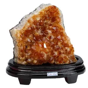 批发便宜的天然工艺品黄水晶 Geode 家居装饰