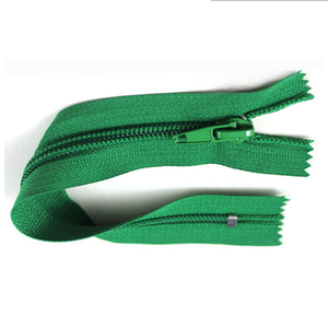 Chất Lượng Châu Âu Nylon Dây Kéo Cuộn Giá Bán Buôn Cho Túi May Mặc #5 5 # Nylon Dây Kéo Băng 3 5 7 <span class=keywords><strong>8</strong></span> <span class=keywords><strong>10</strong></span> Dài Chuỗi Nylon Dây Kéo - Product Image 4