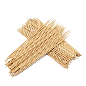 Brochettes de bambou, manche de cuisine en bois