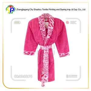 Solide micro <span class=keywords><strong>éponge</strong></span> avec léopard jacquard kimono robe garniture <span class=keywords><strong>en</strong></span> fuchsia - Product Image 1