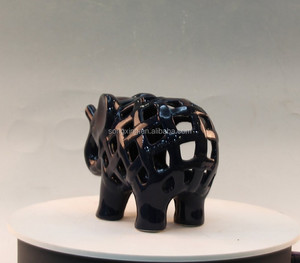 Bougeoir éléphant décoratif personnalisé en céramique pour la maison pour Noël Pâques Saint Valentin Anniversaire - Product Image 2