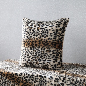 Chine Nouveaux Produits Personnalisé <span class=keywords><strong>Coussin</strong></span> De <span class=keywords><strong>Sol</strong></span> Sièges Fausse Fourrure <span class=keywords><strong>Canapé</strong></span> Décoratif Taie d'oreiller - Product Image 2