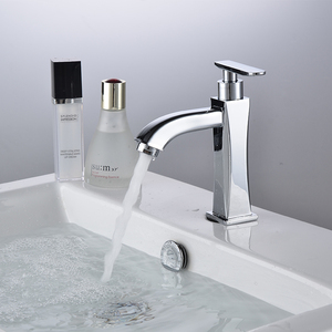 Rubinetto Elettrico da Bagno HUICI con Maniglia Montata sul Piano, in Lega di Zinco, con Valvola in Ceramica e Superficie Lucida - Product Image 1