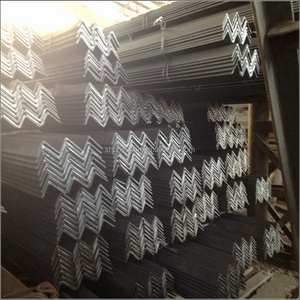 เหล็กแผ่นรีดร้อนมุมขนาดมาตรฐานเกรด EN S235JR S355JR <span class=keywords><strong>ค</strong></span>าร์บอนสตีล slotted มุมสำหรับโ<span class=keywords><strong>ค</strong></span>รงการวัสดุ - Product Image 5